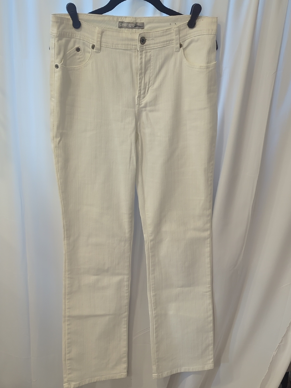 Chico's White Straight-Leg Jeans With Embroidered Detail Size 1